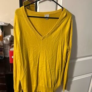 Mustard long sleeve light sweater very soft